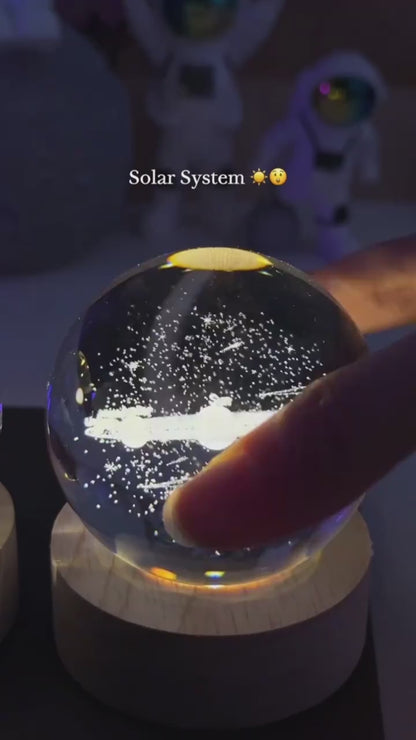 Einzigartige 3D Kristallkugel-Lampe. Galaxie Kristalllampe